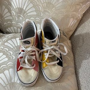 MoMA VANS very good condition size 5.5